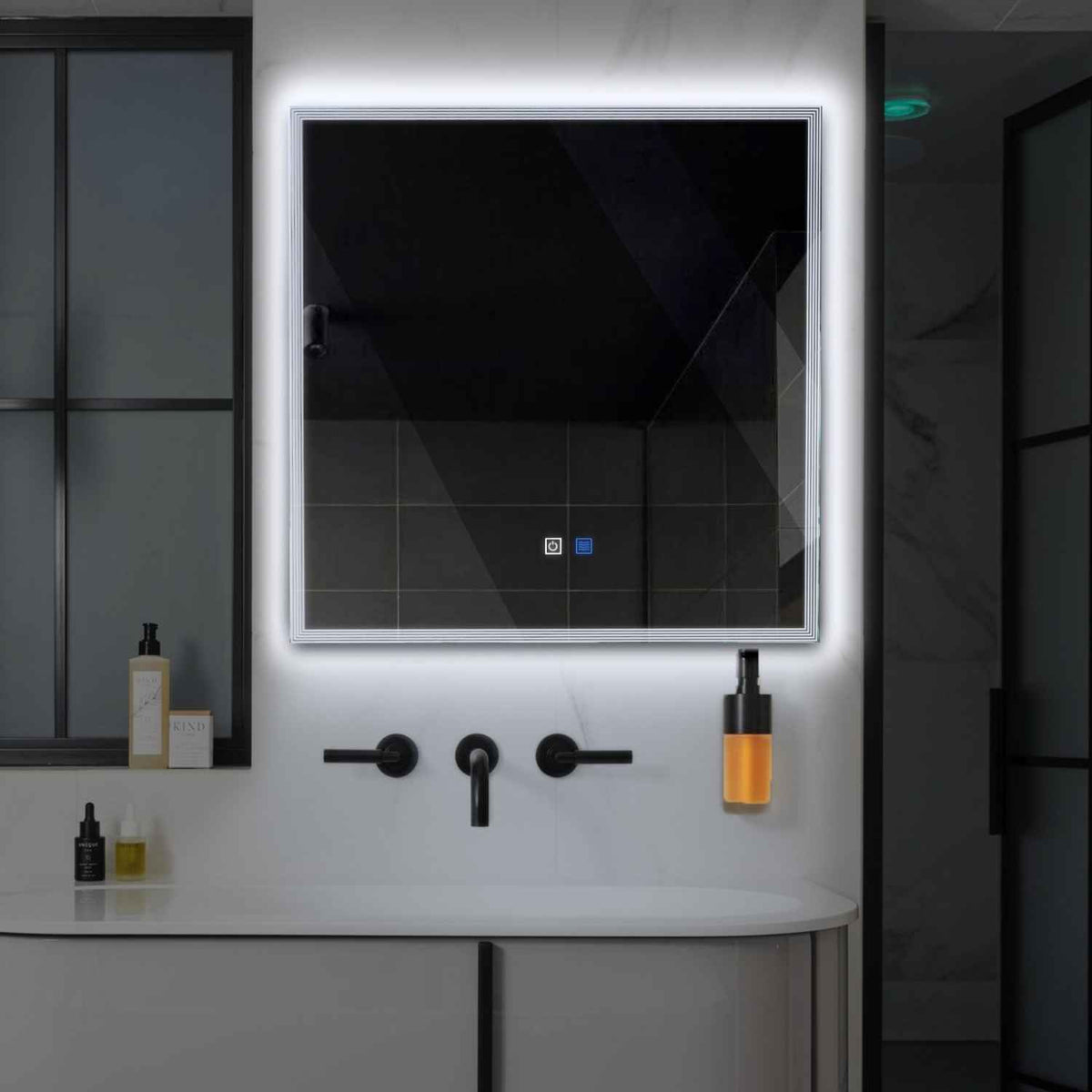 LED Spiegel Quadratisch | Touch-Schalter | Anti-Beschlag-Funktion | Kaltweißes Licht - Reyze Seria Edge Model 1